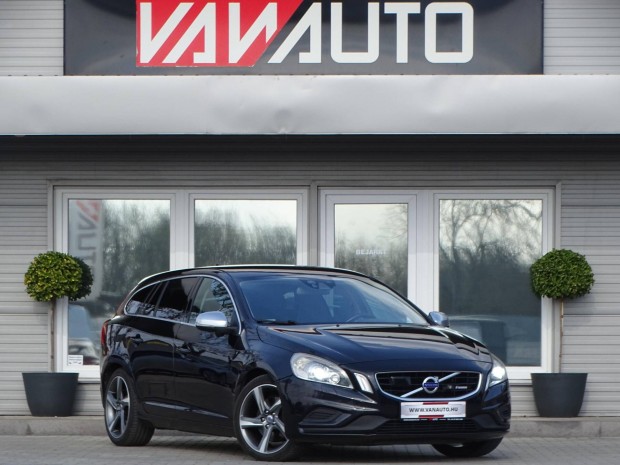 Volvo V60 2.4 D [D5] AWD R-Design Geartronic FR...